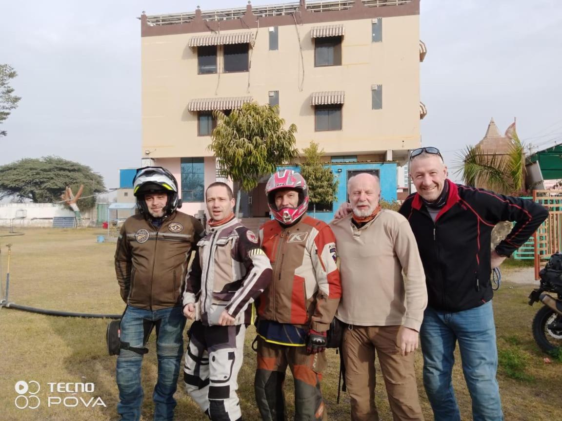 Athitya Hotel And Resort Sikar 외부 사진